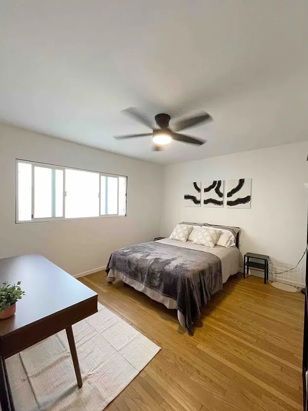 1015 E Ocean Blvd — Photo 3