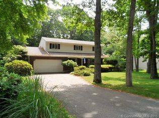 43 Beacon Hill Dr, Waterford, CT 06385