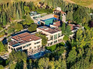 25102 E Lower Springbank Rd, Rocky View County, AB T3Z 3J9