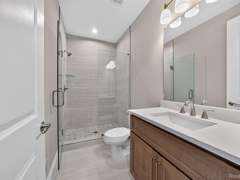 54446 Brenda Dr, photo 30