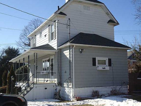 3rd image of 164 Watkins Ave