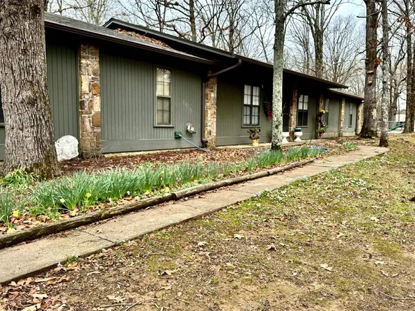 49 Valley Rd, Conway, AR 72032