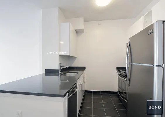 Rented by Bond New York | media 5