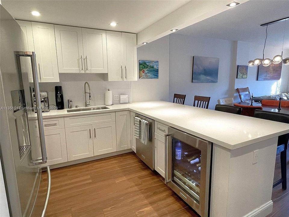 Zillow 100 Edgewater Drive