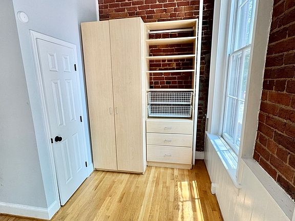 3rd image of 204 W Broad St APT 1