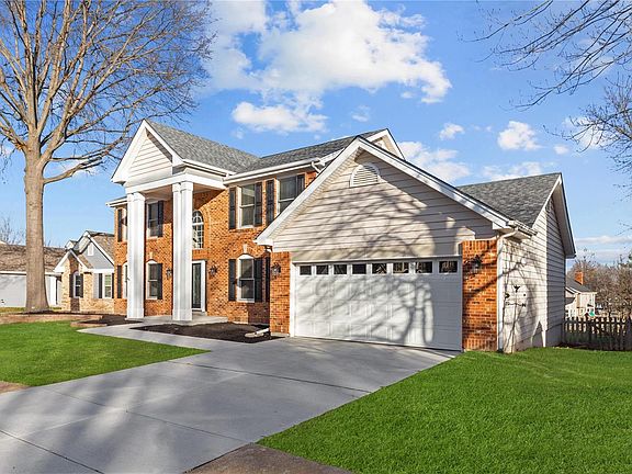 2nd image of 456 Arlington Terrace Dr