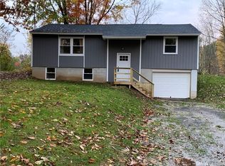 403 Pendergast Rd, Phoenix, NY 13135