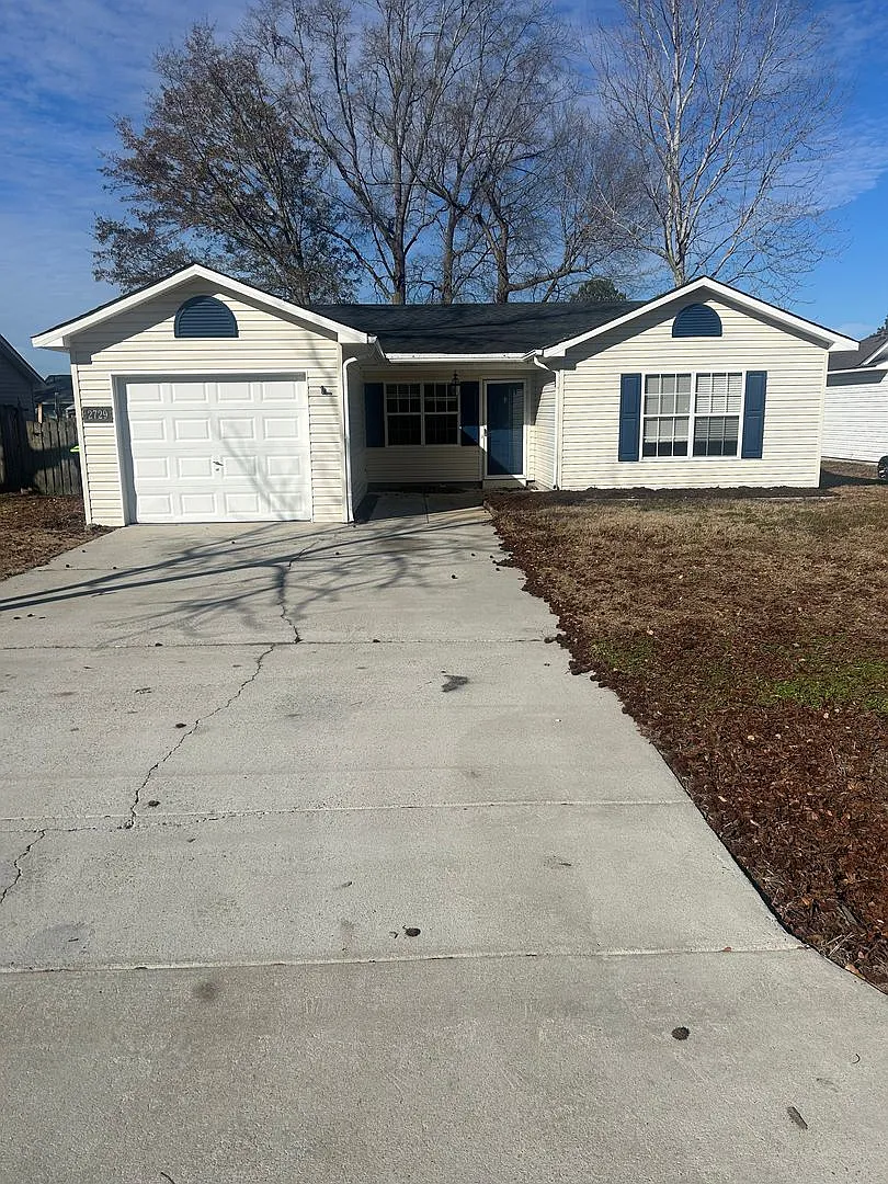 2729 Temperance Dr — Photo 1
