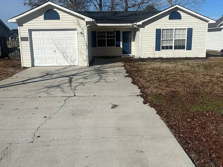 2729 Temperance Dr — Photo 1