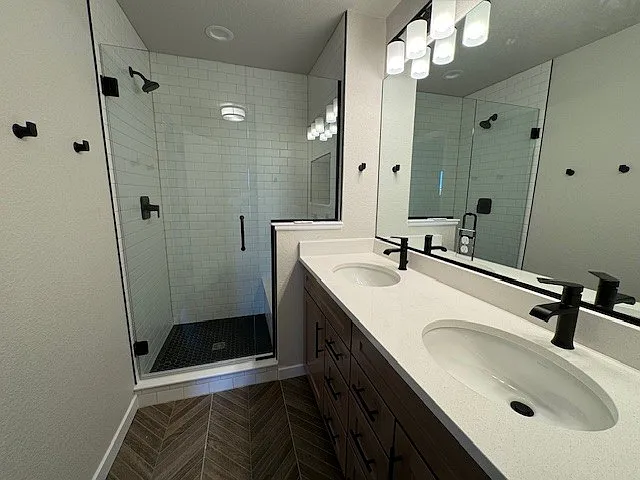 3701 Levy Park Dr — Photo 11
