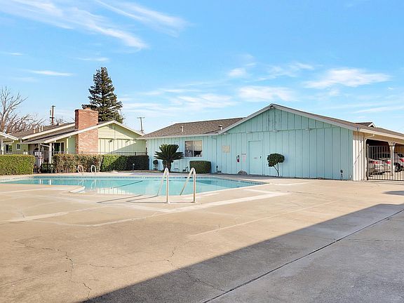 3rd image of 1721 Ramirez St #8