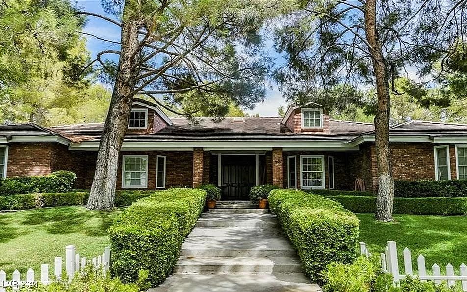 1st image of 43 Quail Hollow Dr