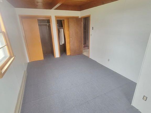 4th image of 308 2nd St SE
