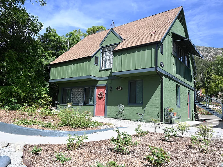 181 E Alegria Ave — Photo 4