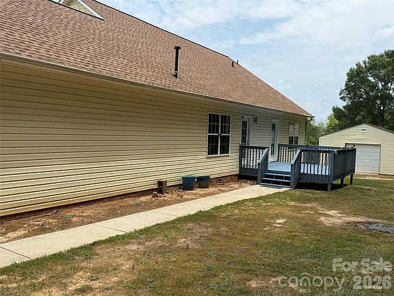3rd image of 2178 Ixoria Rd #6