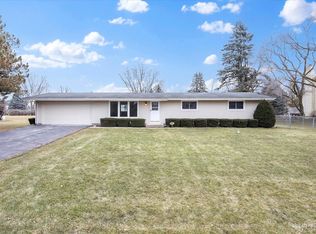 12N401 Tina Trl, Elgin, IL 60124