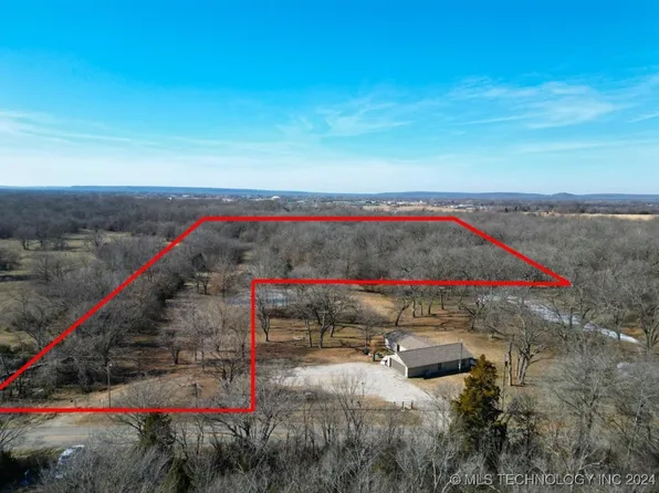 2018 N Mission Ln, Okmulgee, OK 74447