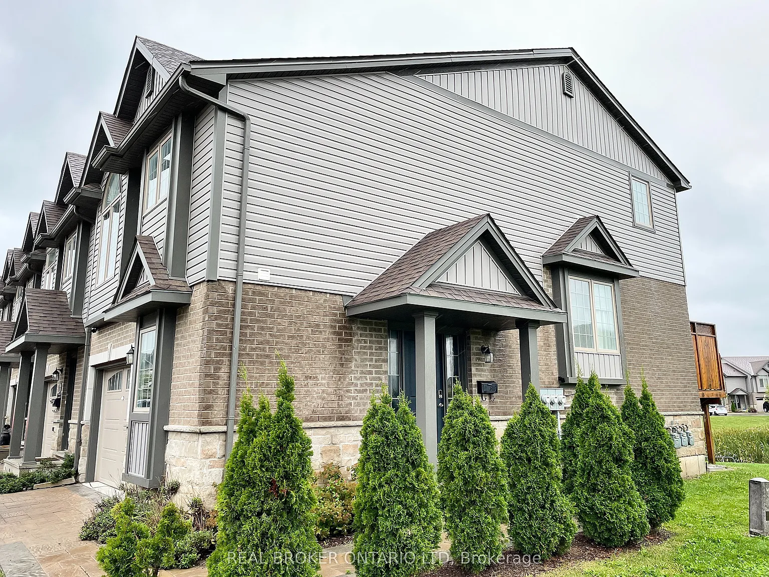 3 bed, $2,600 — Photo 2
