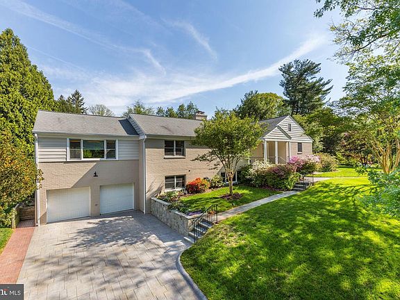 2nd image of 9524 E Bexhill Dr