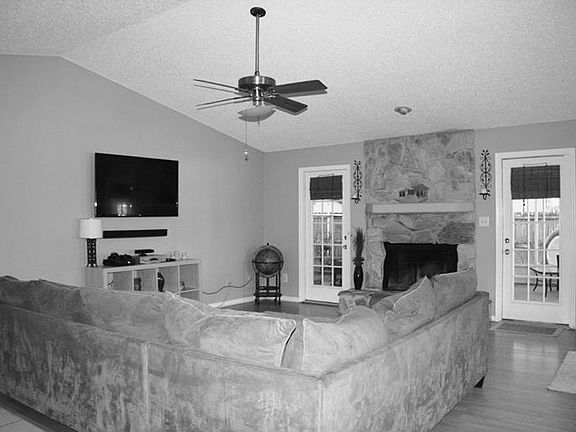 4th image of 10508 Nile Ct