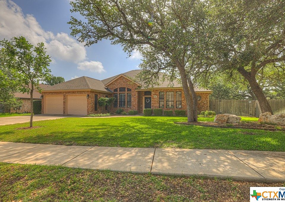 1st image of 420 Oak Brook Dr