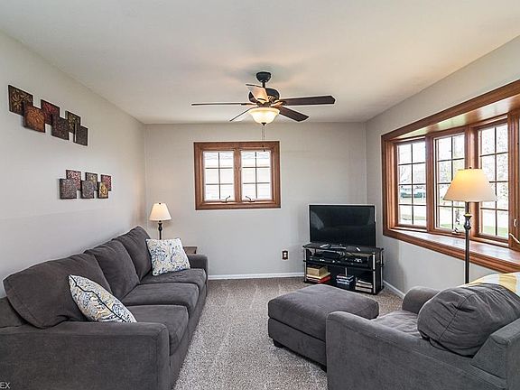 4th image of 5979 Westbrook Dr