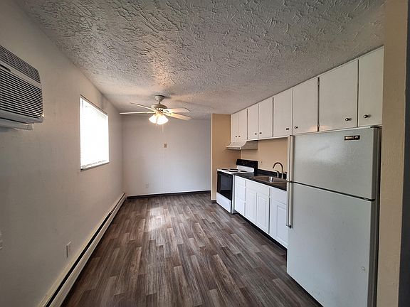 3rd image of 208 Elm St APT 13