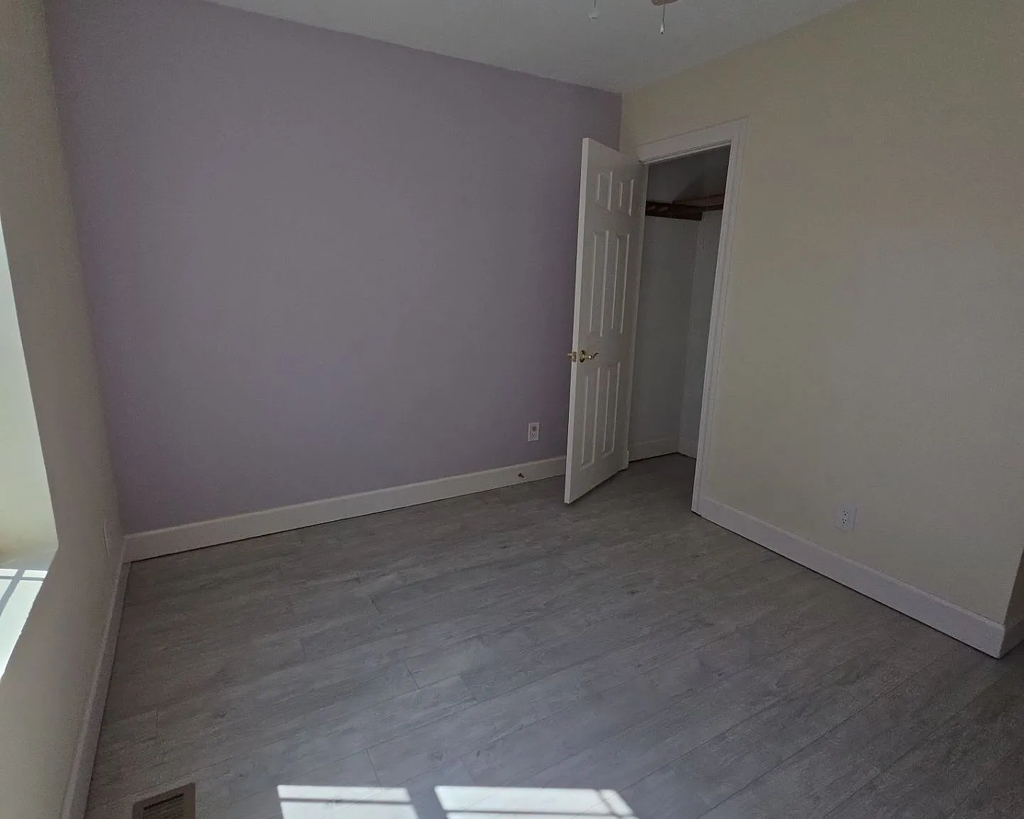 4 bed, 2349 sqft, $2,900 — Photo 2