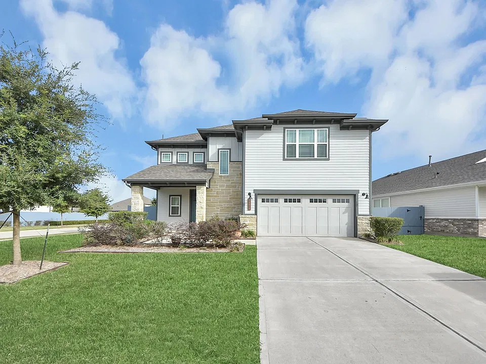 32418 Fly Fish Way