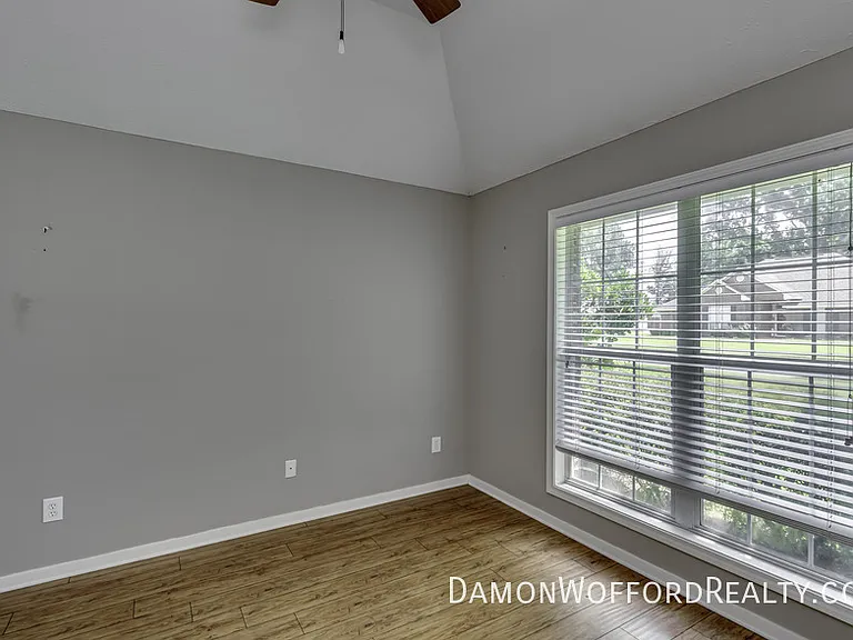 131 Hunters Row — Photo 40