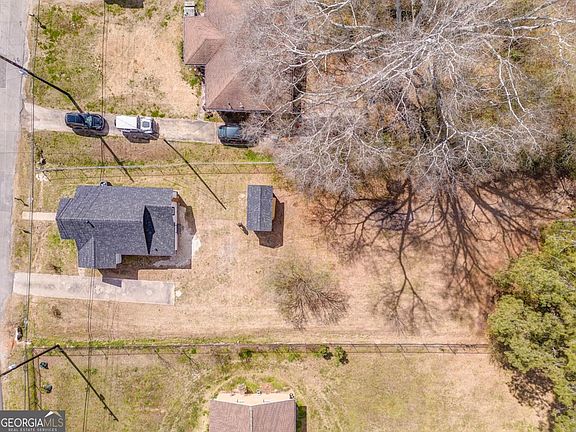 4th image of 1304 Cave Spring Rd SW