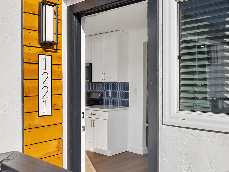 1221 Vega St — Photo 14