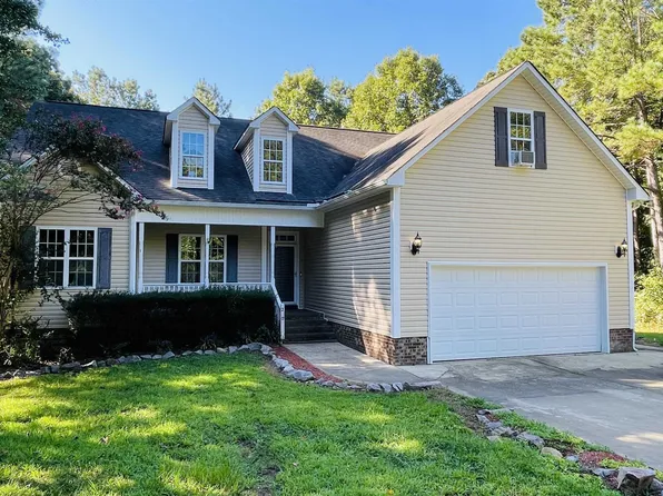 240 Buckingham Ct, Smithfield, NC 27577