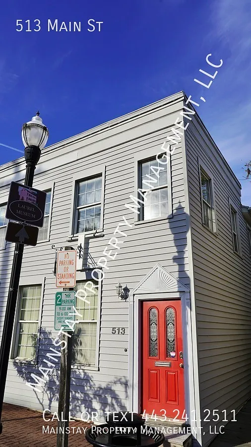 Spacious 2 Bedroom Apartment in Historic Laurel! — Photo 1