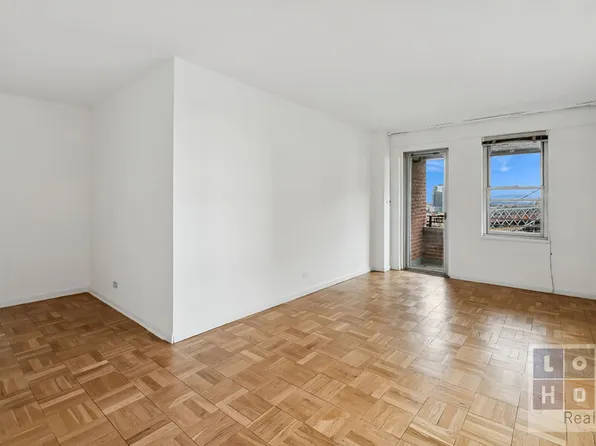 570 Grand Street image 6 of 19