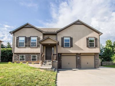116 SE Hanging Garden St, Blue Springs, MO, 64064