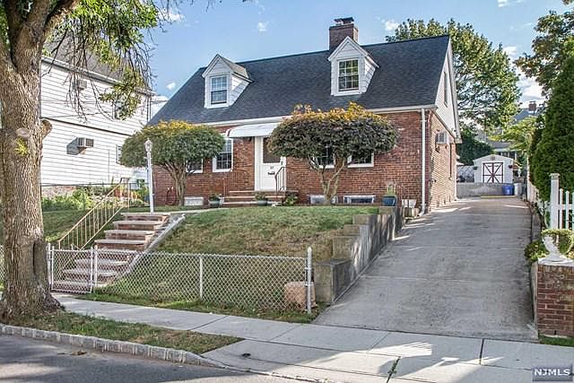 1st image of 37 Wallace St #39