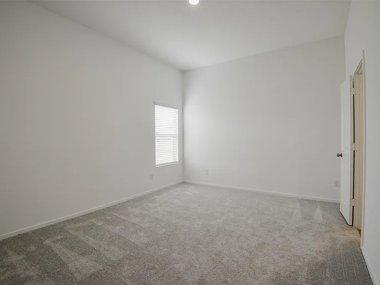 21811 Carpineti Ln — Photo 20