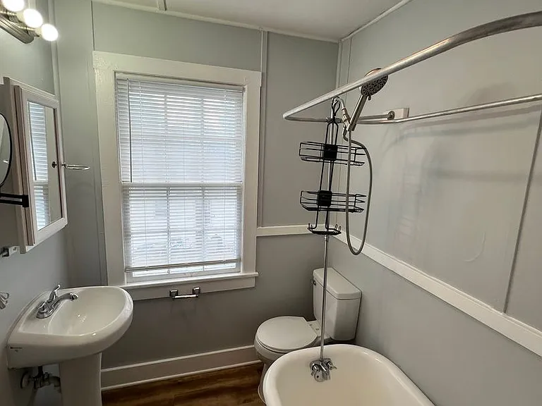 1103 Berry St — Photo 6