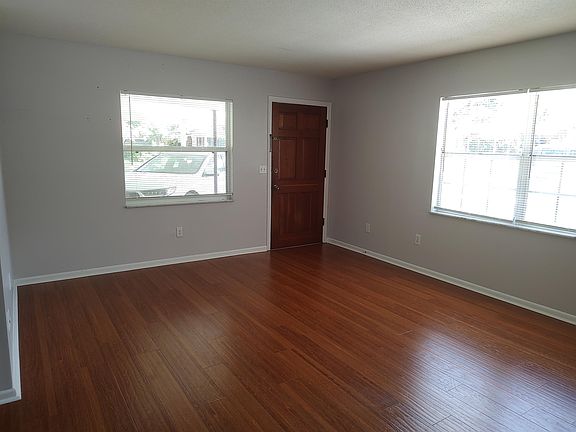 2nd image of 1406 Lake Highland Dr