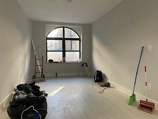 Rented by Compass | media 10