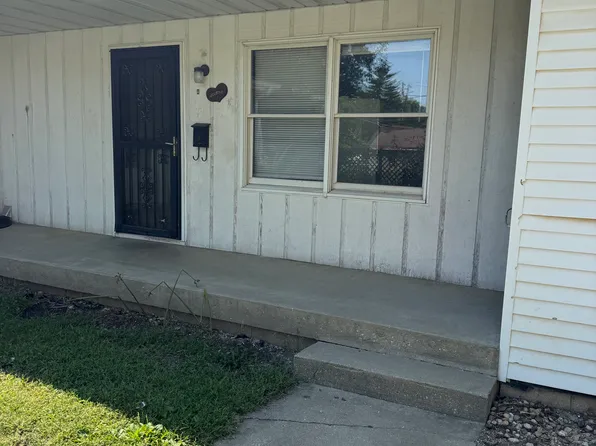 714 W Grant Ave #A, Pontiac, IL 61764