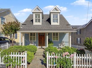 4 Ayr St SW, Leesburg, VA 20175