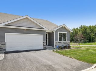 794B Concord Cir, Burlington, WI 53105