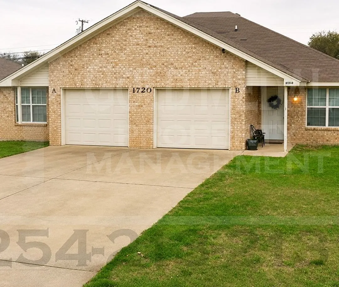 1720 Aztec Trace — Photo 1