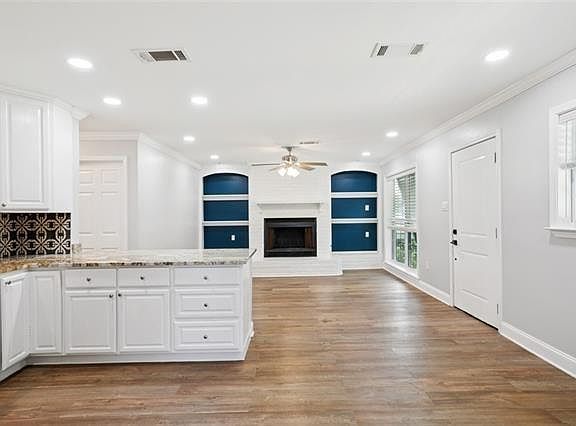 4th image of 8021 Shirley St