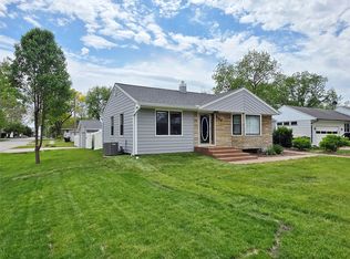 800 Walnut St, Waukee, IA 50263