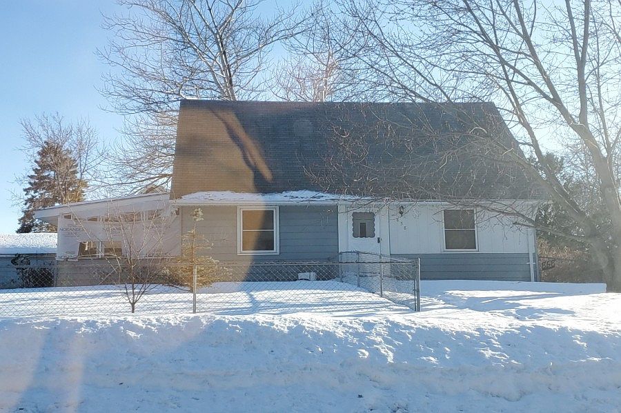 1st image of 858 109th Ln NW
