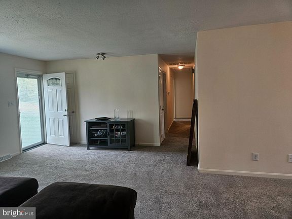 3rd image of 21462 Morris Dr