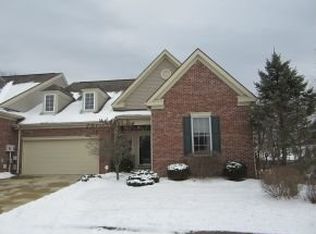 919 S Fieldcrest Ct, Bloomington, IN 47401